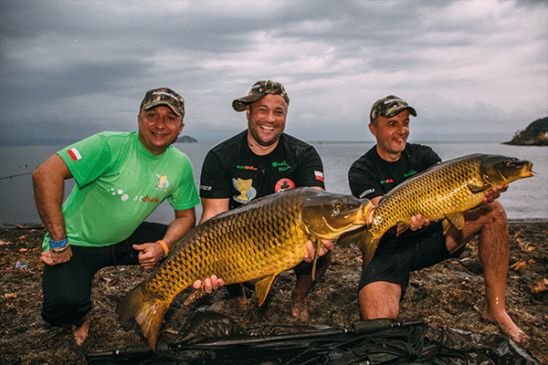 WCC14-winners-with-fish